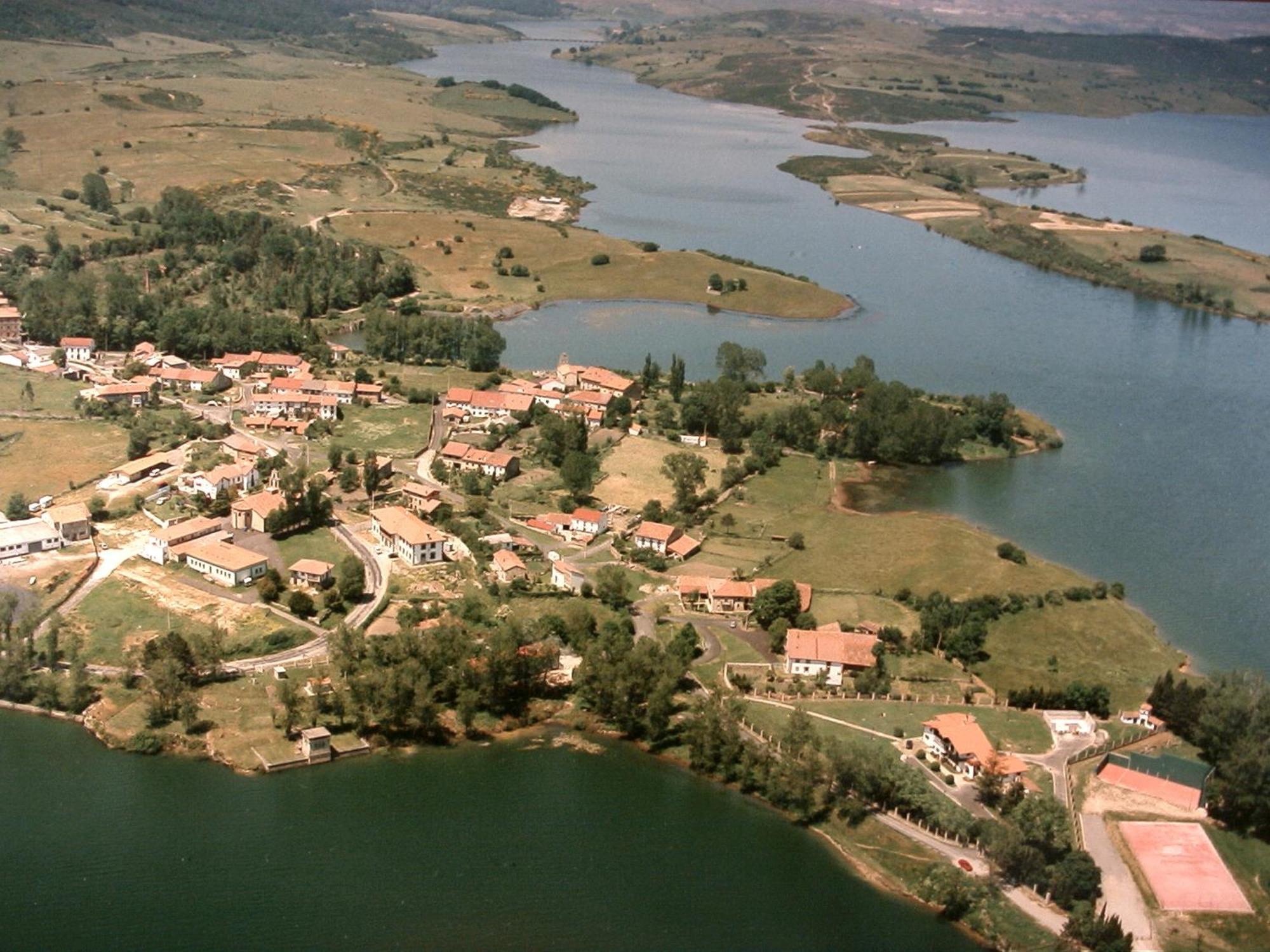La Casuca De Antoniooti Villa Las Rozas de Valdearroyo Luaran gambar