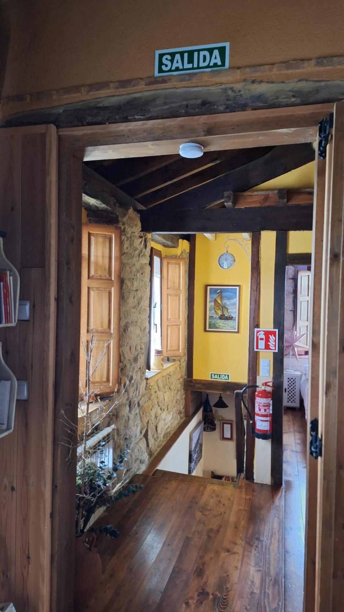 La Casuca De Antoniooti Villa Las Rozas de Valdearroyo Luaran gambar
